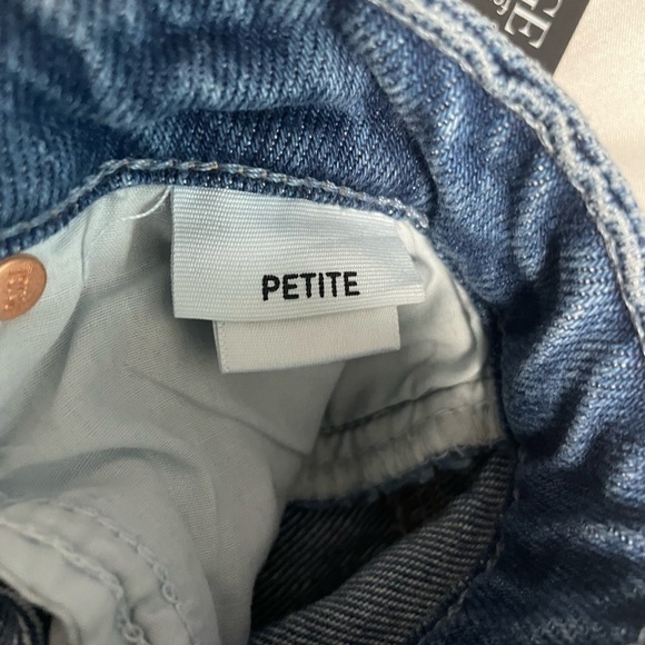 NWT Paige Noella Straight Sledge Destructed Jeans. Size 28 Petite. - Picture 14 of 16